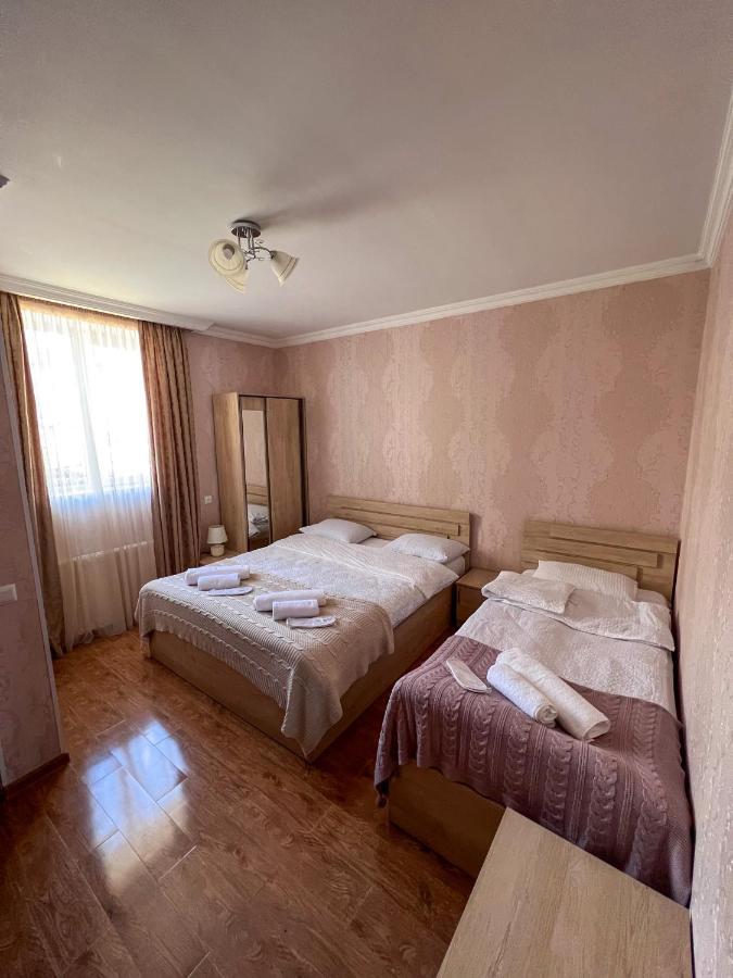 Giorgi'S Guest House Kazbegi Ngoại thất bức ảnh